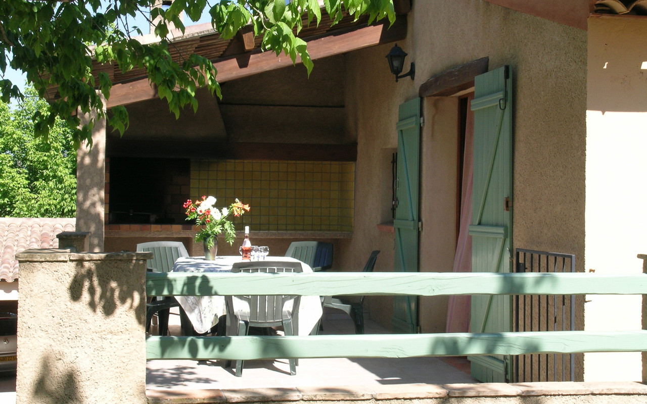 photo 0