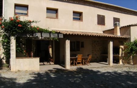 Terrasse avec salon de jardin et barbecue Gîte n°G1561 Vidauban - Var - Terrasse avec salon de jardin et barbecue