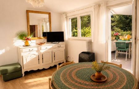 G&icirc;te n&deg;G2871 Le Lavandou - Var - photo