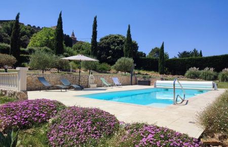 G&icirc;te n&deg;G3289 R&eacute;gusse - Var - photo