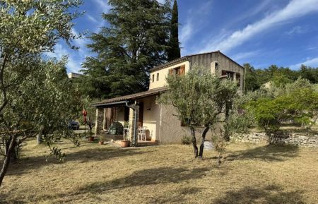 G&icirc;te n&deg;G3178 Correns - Var - photo